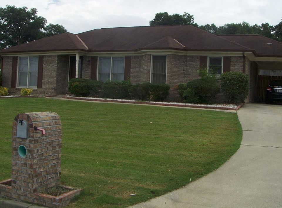 1st image of 100 Sweetwater Dr
