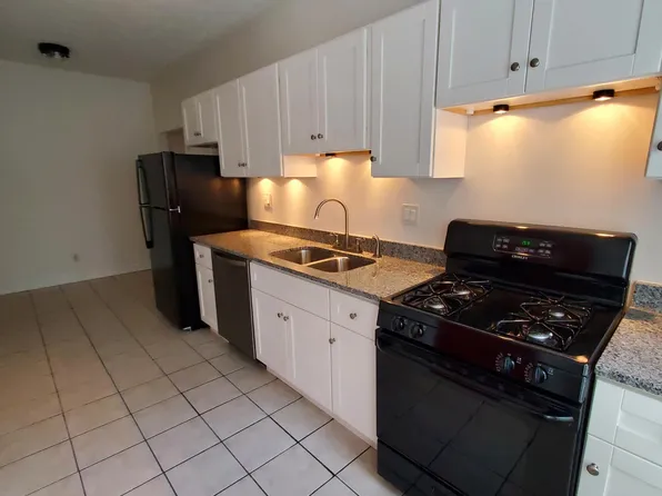 11841 Lake Ave APT 9, Lakewood, OH 44107