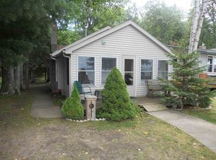 220 Cardinal Ave, Roscommon, MI 48653
