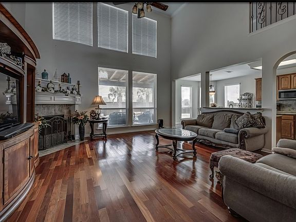 3rd image of 1130 Meghann Ln