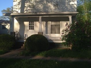 427 2nd St SE, Waverly, IA 50677