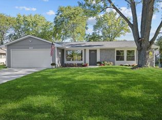 708 S 10th Ave, Saint Charles, IL