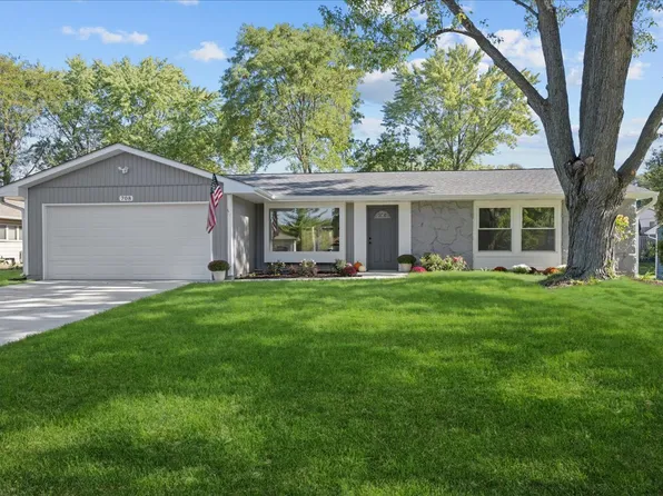 708 S 10th Ave, Saint Charles, IL 60174