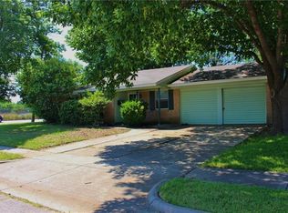 2516 Cloverdale St, Arlington, TX 76010