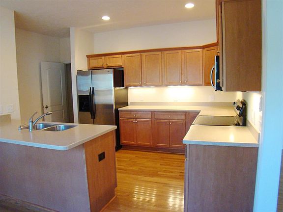 5th image of 30 Westlake Pointe Drive