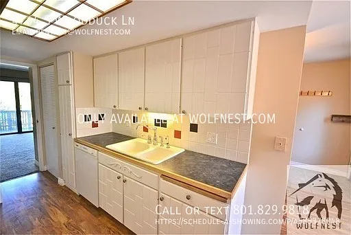 4764 S Woodduck Ln — Photo 1