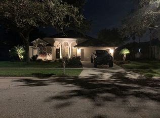 1833 Vista River Dr, Valrico, FL 33596