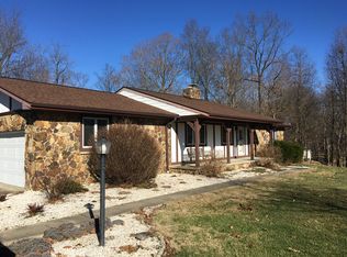 1085 Bellgrade Ave, Loogootee, IN 47553