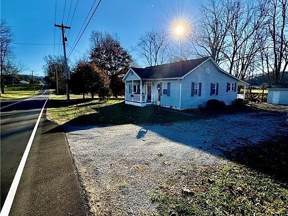 2nd image of 795 Greene St