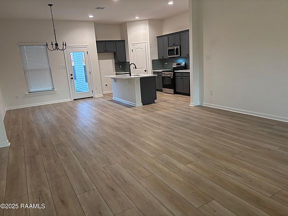 4th image of 108 Dawson Ave