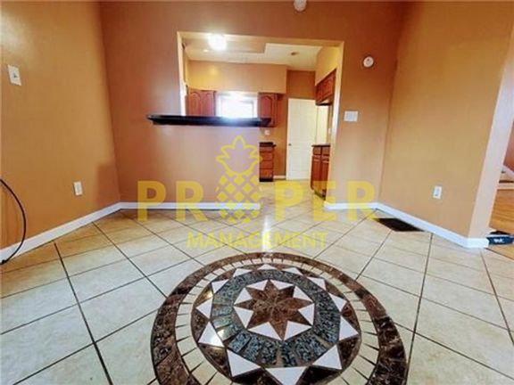 5th image of 1123 Danner Ave