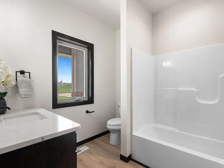 1115 S Foss Ave — Photo 22
