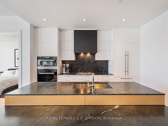 5th image of 1 Strathgowan Ave #710