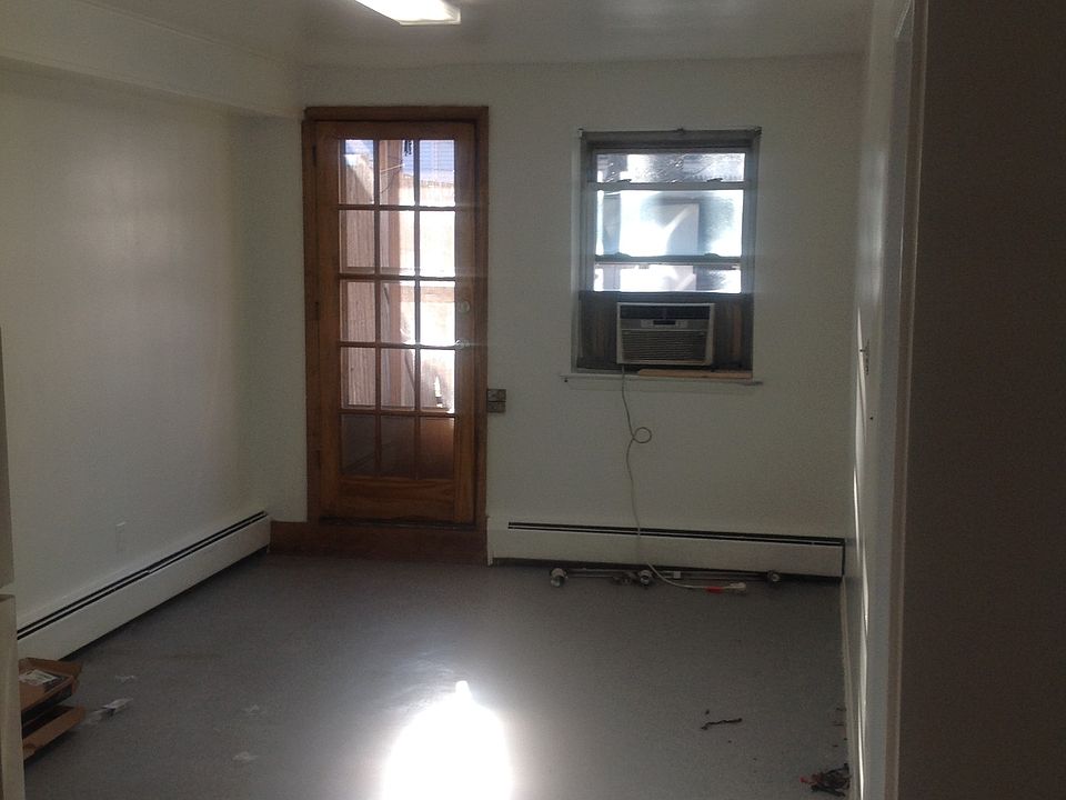 2nd image of 26012 Hillside Ave