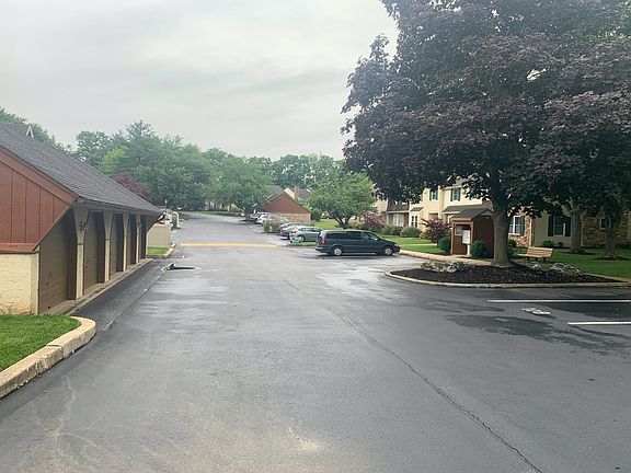 4th image of 115 Oak Knoll Cir