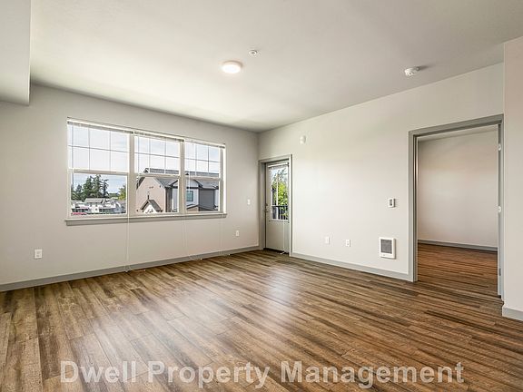 4th image of 221 Prince Ave #11260231