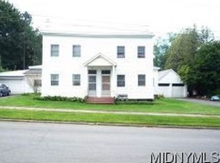 68 Chestnut St, New York Mills, NY 13417