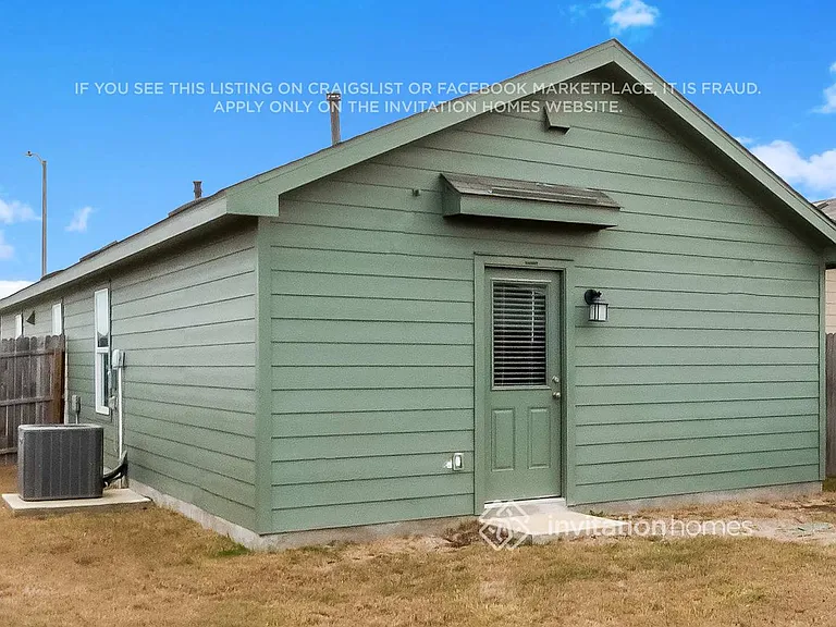 5449 Verdugos Palace — Photo 23