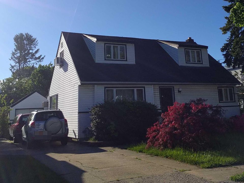1st image of 202 Crown Ave