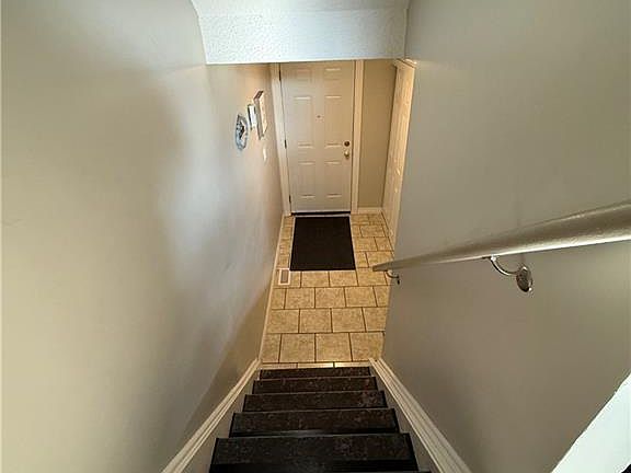 5th image of 444 Stone Church Rd W #R5