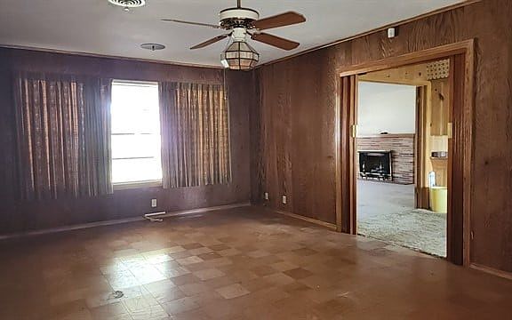 3rd image of 1916 Ike St