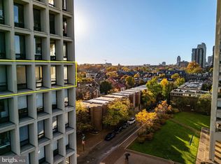 220 Locust St APT 7A, Philadelphia, PA 19106