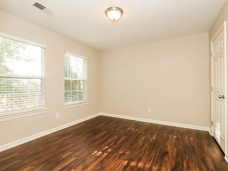 398 Roxie Ct — Photo 15