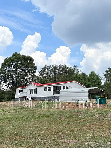 589 Alvis Ln Photo 1