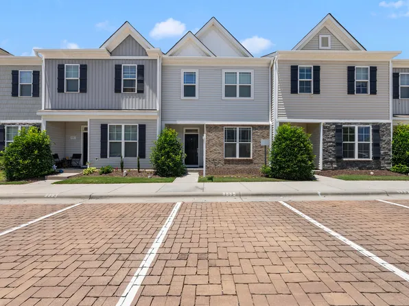 8885 Commons Townes Dr, Raleigh, NC 27616