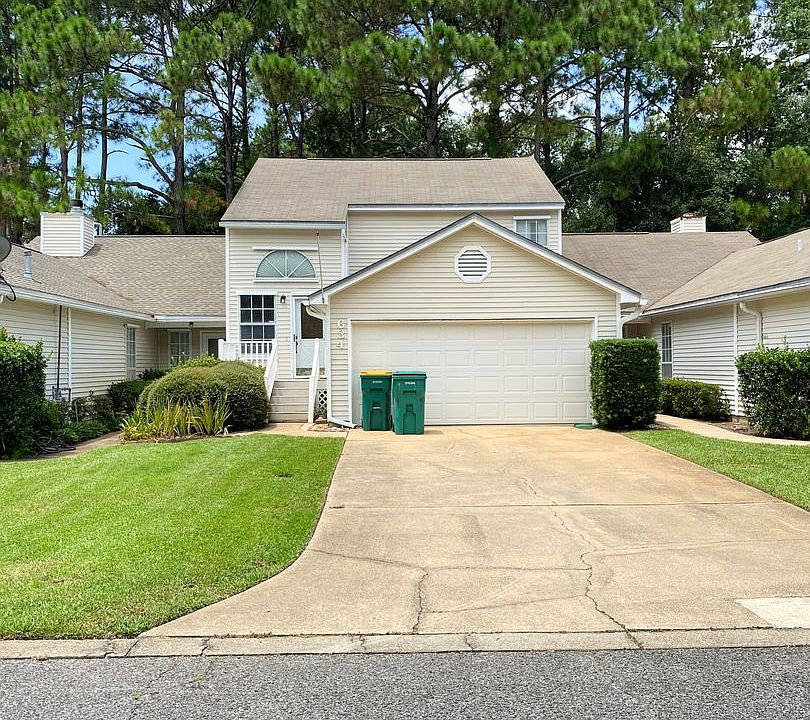 1st image of 634 Emerald Ln