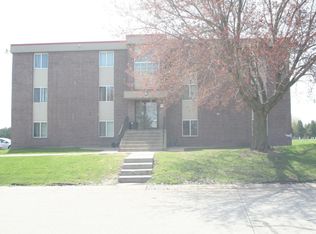 302 6th St SW APT 306, Kasson, MN 55944