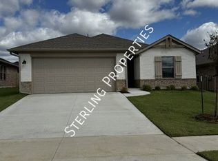 348 Woodrock St, Harrah, OK 73045