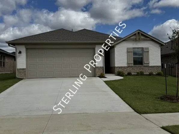 348 Woodrock St, Harrah, OK 73045