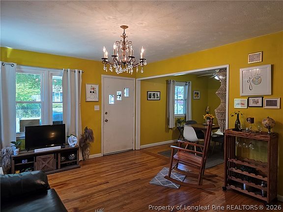5th image of 919 Fleetwood Dr