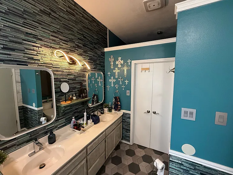 5838 Manchester Ln — Photo 12