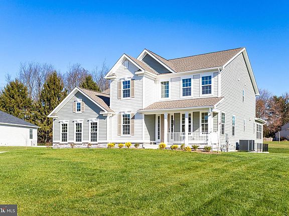 4th image of 903 Honeyflower Dr
