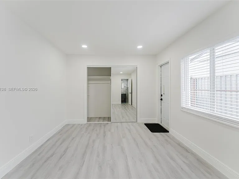 481 NE 51st St — Photo 15