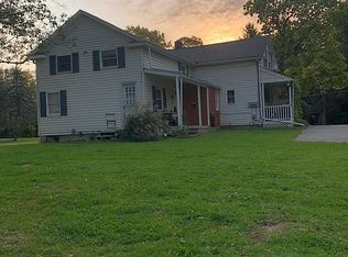 7967 Feddick Rd, Hamburg, NY 14075