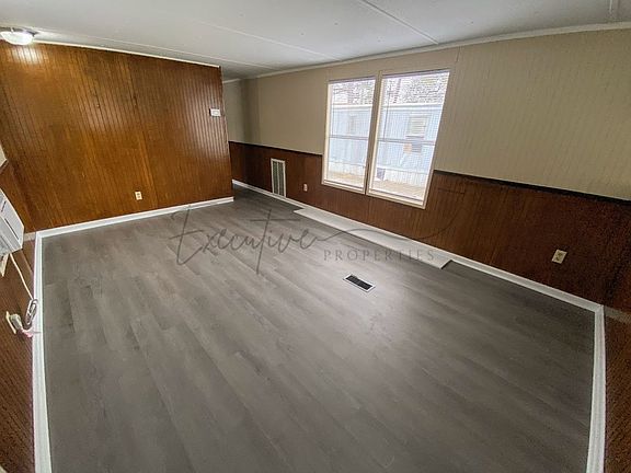 3rd image of 1030 Mildred St #13
