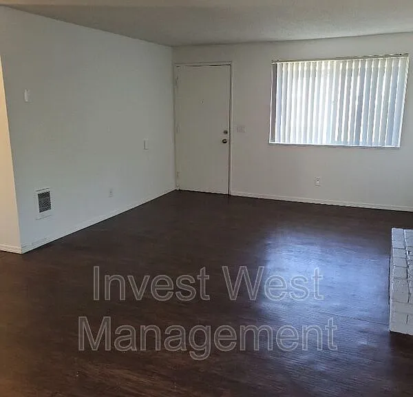 3108 Kauffman Ave #H — Photo 2