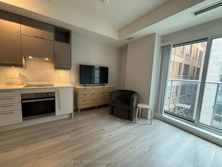 30 Nelson St #502 — Photo 9