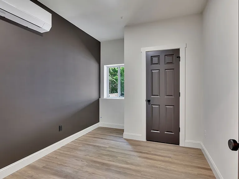 36 Pawling Ave #104 — Photo 10