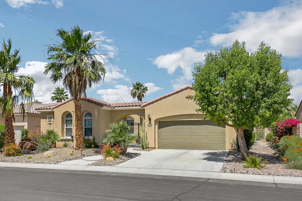 3 bed, 2014 sqft, $7,500 — Photo 3