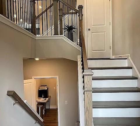 4th image of 705 Brecklin Ln