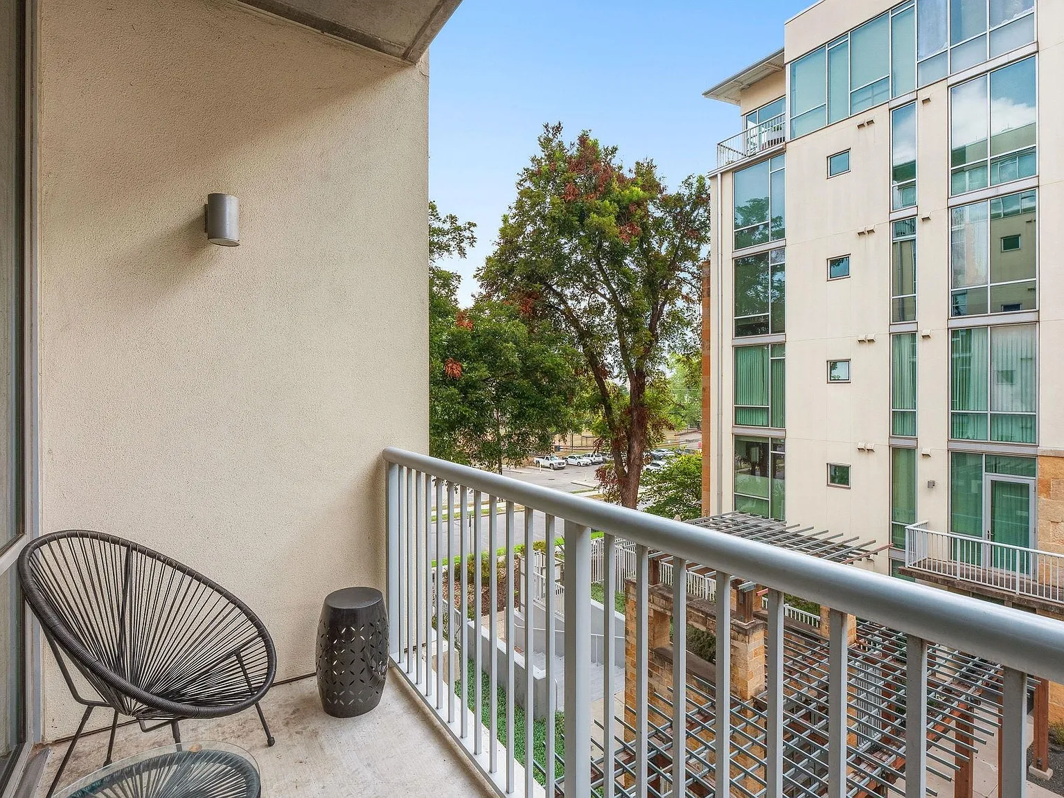 1 bed, 1.0 bath, 683 sqft, $2,300 — Photo 4