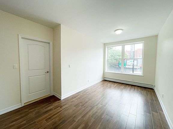 3rd image of 764 Flatbush Ave #2F
