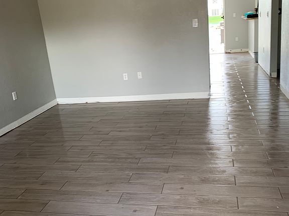 4th image of 1017 NE 42nd Ave