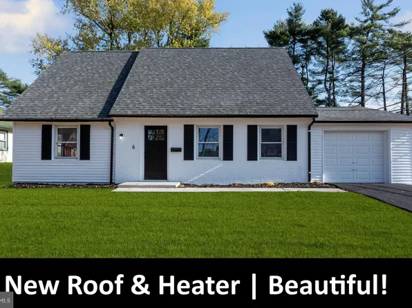 6 Haskell Ln, Willingboro, NJ 08046