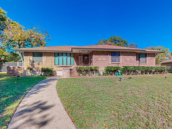 4th image of 3425 Shady Hollow Ln