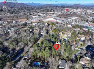 7 Balsam Rd, Hendersonville, NC 28792